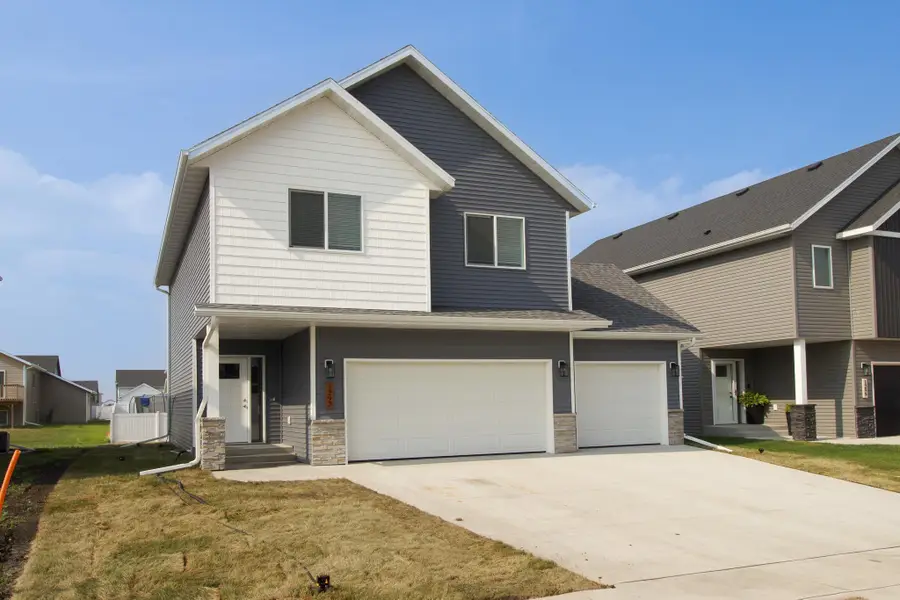 1293 Marlys Drive W, West Fargo, ND 58078 - #2