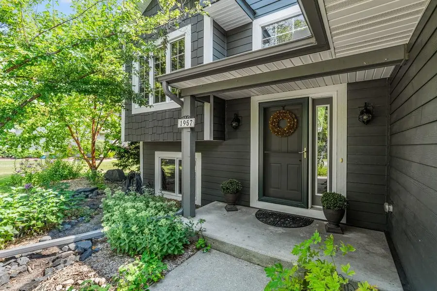1957 Park Ridge Drive, Chaska, MN 55318 - #2