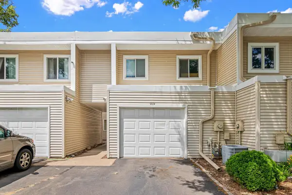 919 120th Lane Nw, Coon Rapids, MN 55448