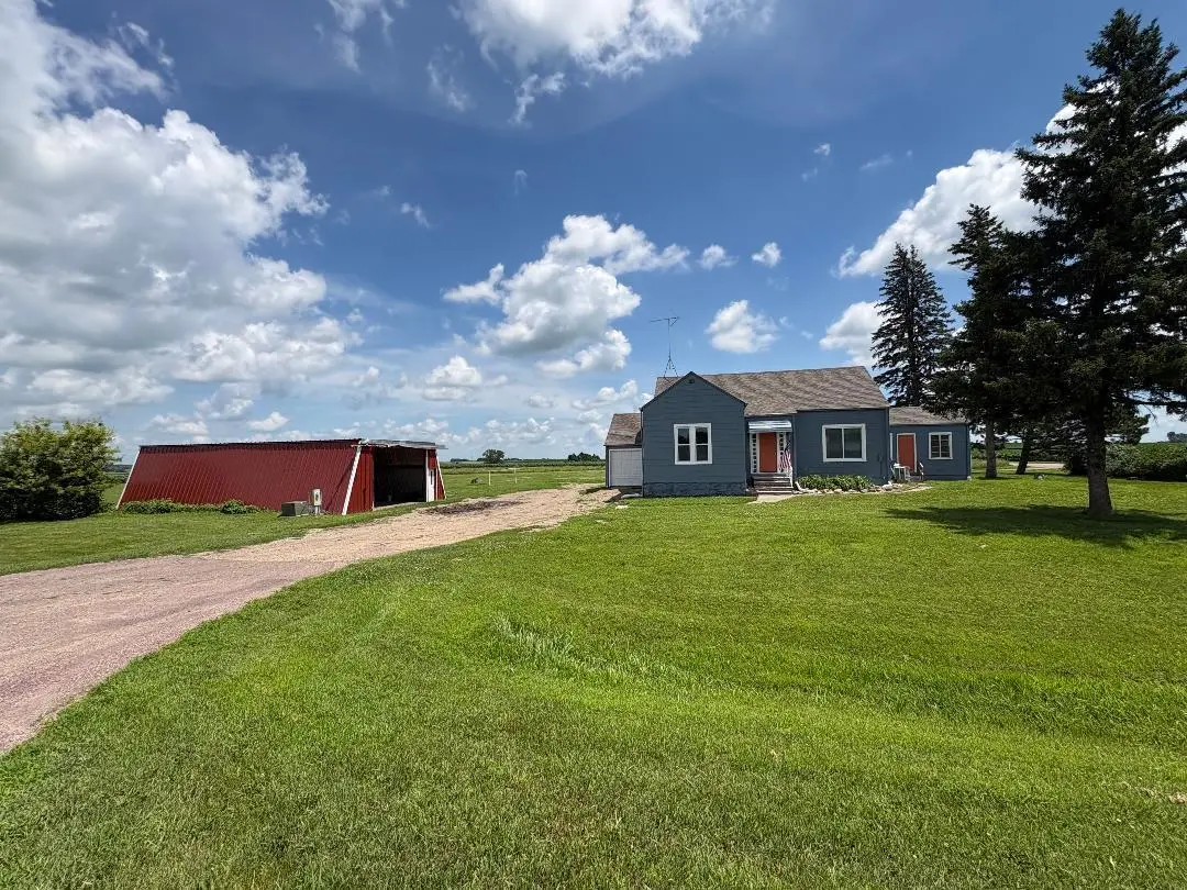 1304 130th Avenue, Welcome, MN 56181 - #1
