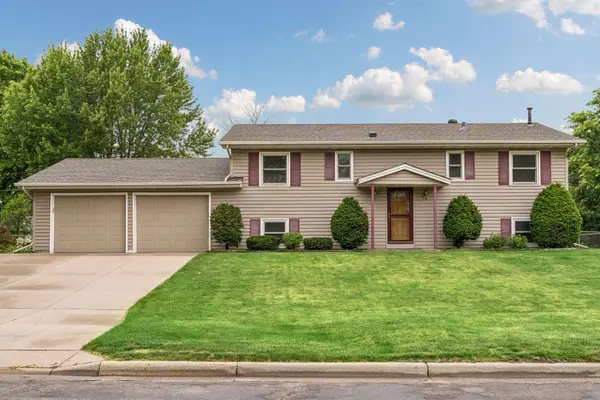 10424 Zion Street Nw, Coon Rapids, MN 55433
