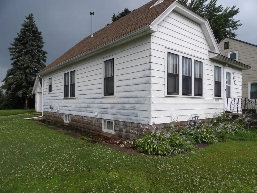 701 9th Avenue Sw, Austin, MN 55912 - #3
