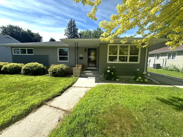 1002 Poplar Avenue, Marshall, MN 56258