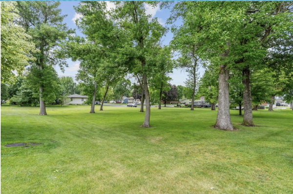 TBD Tbd, Hamburg, MN 55339