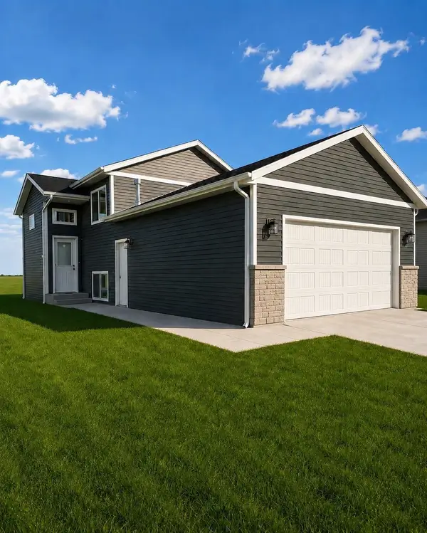 6727 Joseph Street, Horace, ND 58047