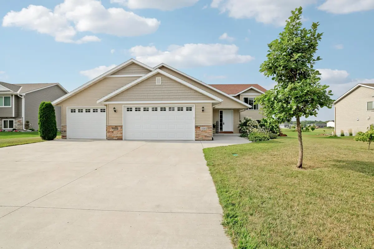 1108 Mulberry Avenue Ne, Montgomery, MN 56069 - #1