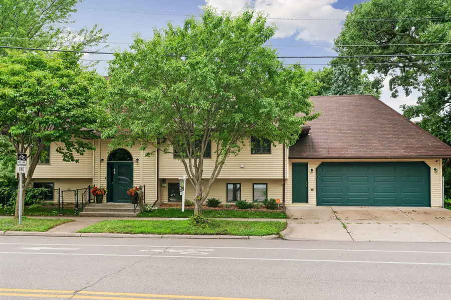 707 Hamline Avenue S, Saint Paul, MN 55116 - #2