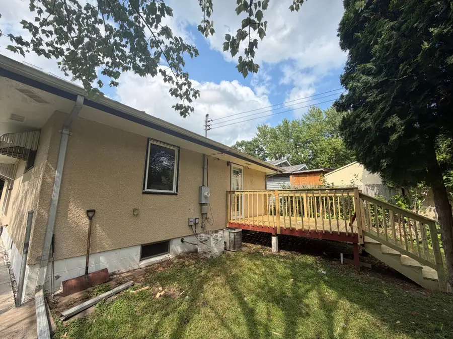 2140 Bush Avenue E, Saint Paul, MN 55119 - #3