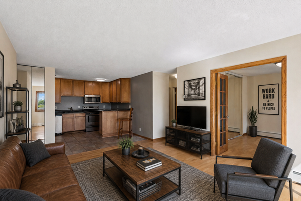 1800 Lasalle Avenue #101, Minneapolis, MN 55403