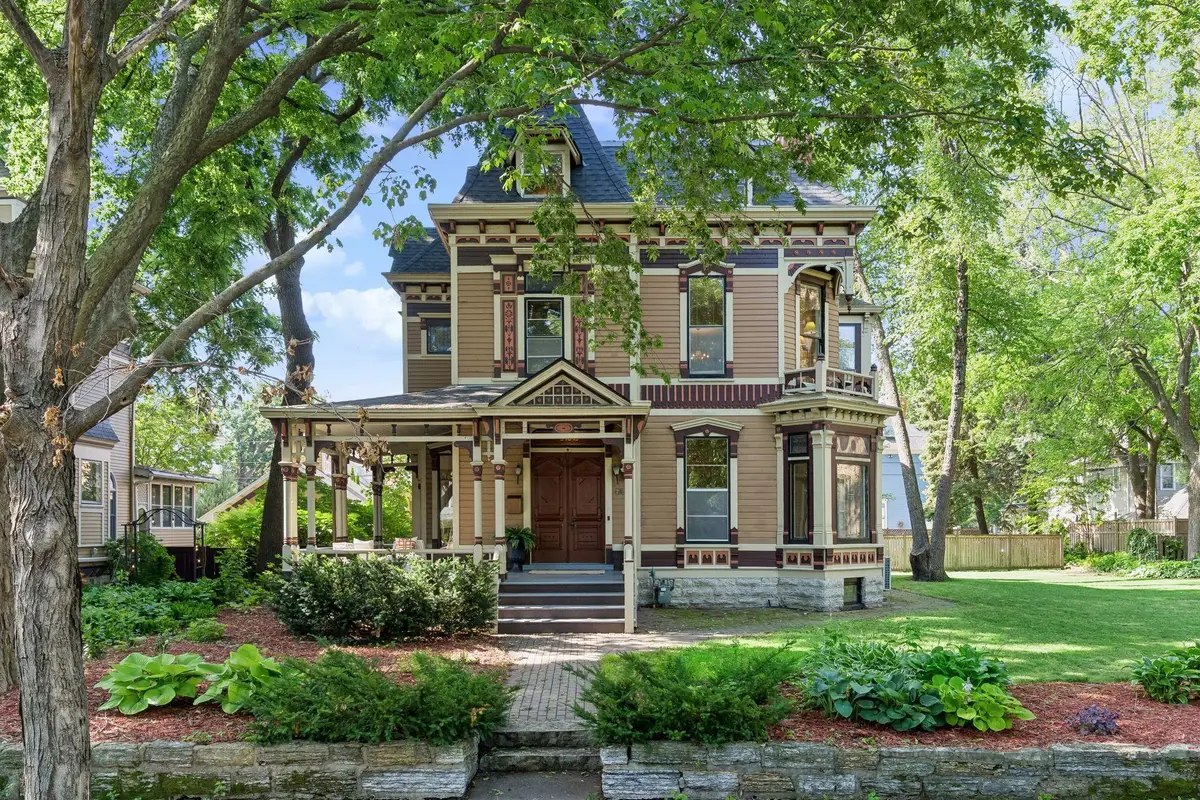 422 Laurel Avenue, Saint Paul, MN 55102 - #1