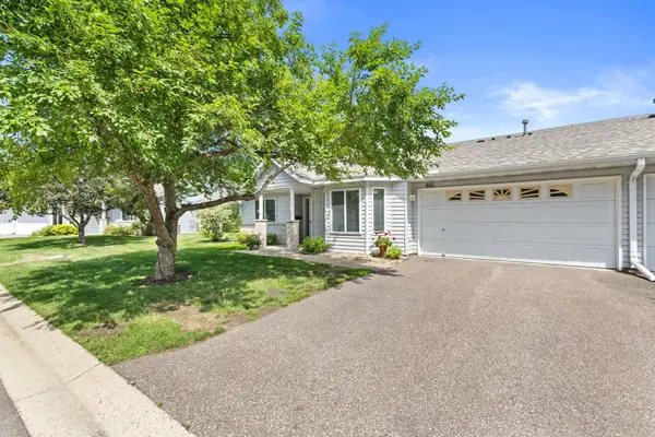 661 Belland Avenue, Vadnais Heights, MN 55127