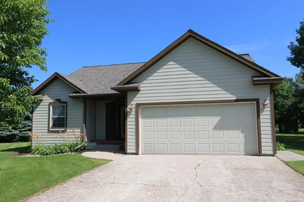 621 6th Street Ne, Perham, MN 56573 - #1