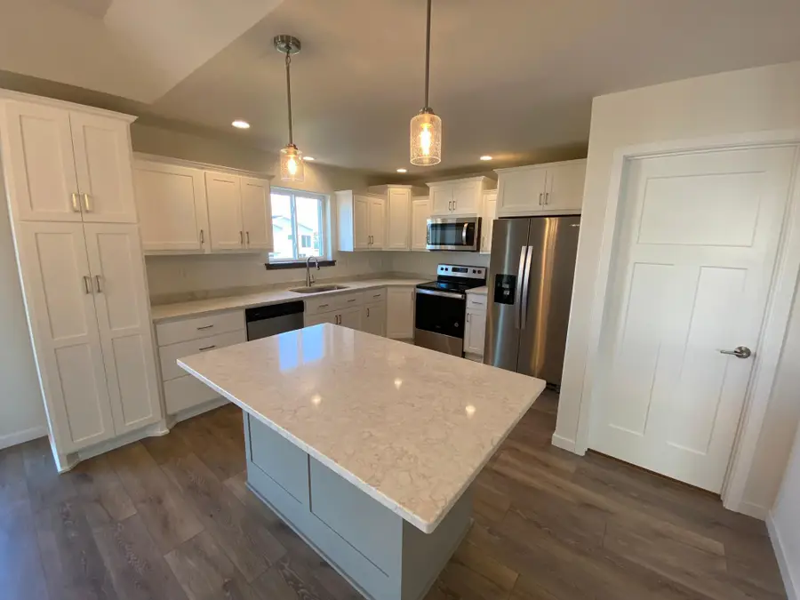 106 18th Street Ne, Barnesville, MN 56514 - #3