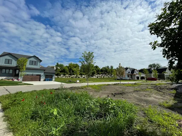 108 Forest Court, Waconia, MN 55387