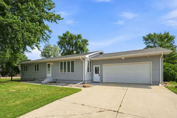551 6th Street E, Hector, MN 55342
