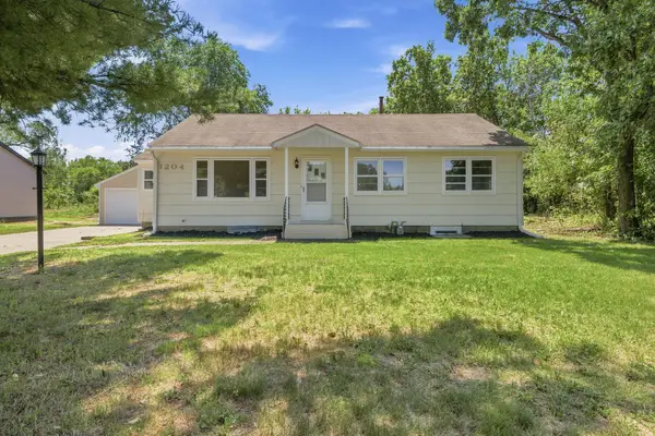 1204 133rd Lane Ne, Ham Lake, MN 55304