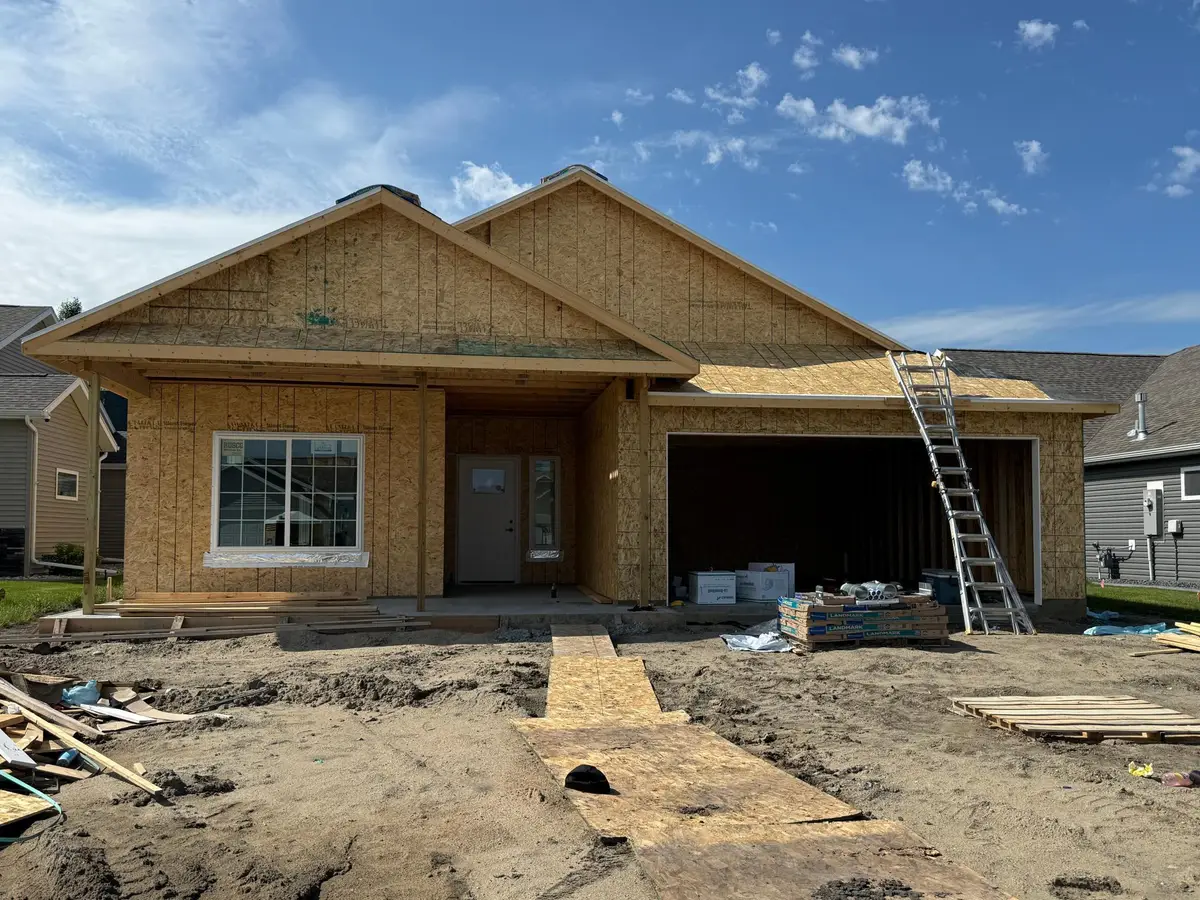 415 Westview Lane E, West Fargo, ND 58078 - #1