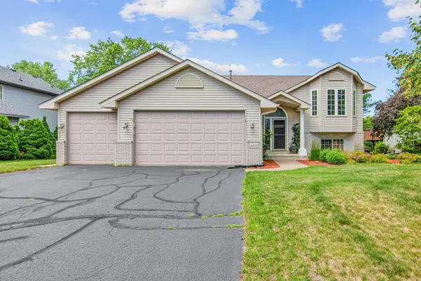 8417 Ashford Road, Woodbury, MN 55125