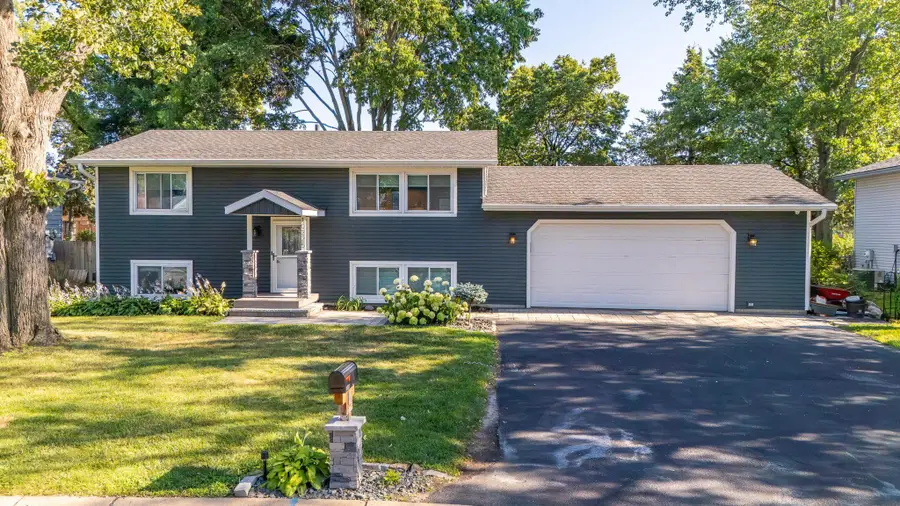 10225 99th Avenue N, Maple Grove, MN 55369 - #2