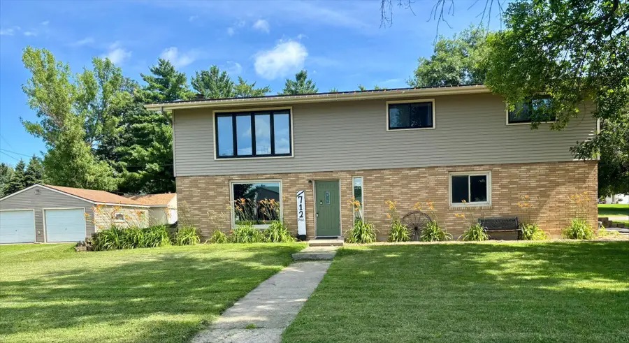 712 Pine Street, Nicollet, MN 56074 - #2
