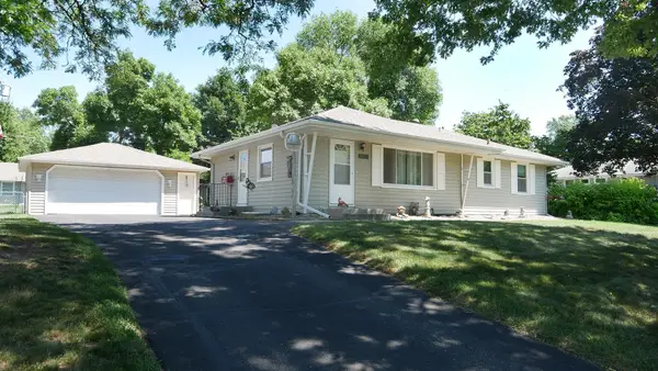 10717 Nord Avenue S, Bloomington, MN 55437