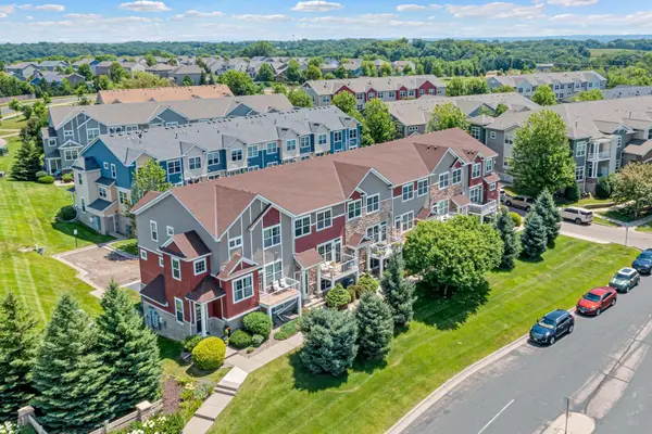 1862 Colonial Lane #3, Chanhassen, MN 55317