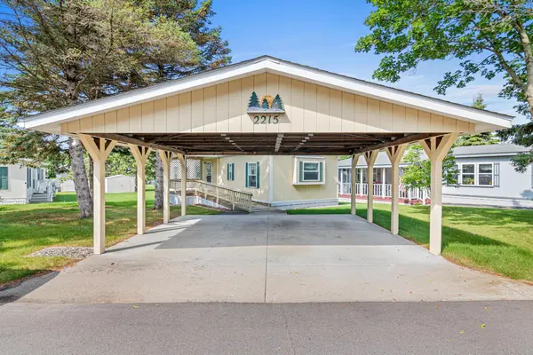2215 Sugar Pine Drive, Cambridge, MN 55008