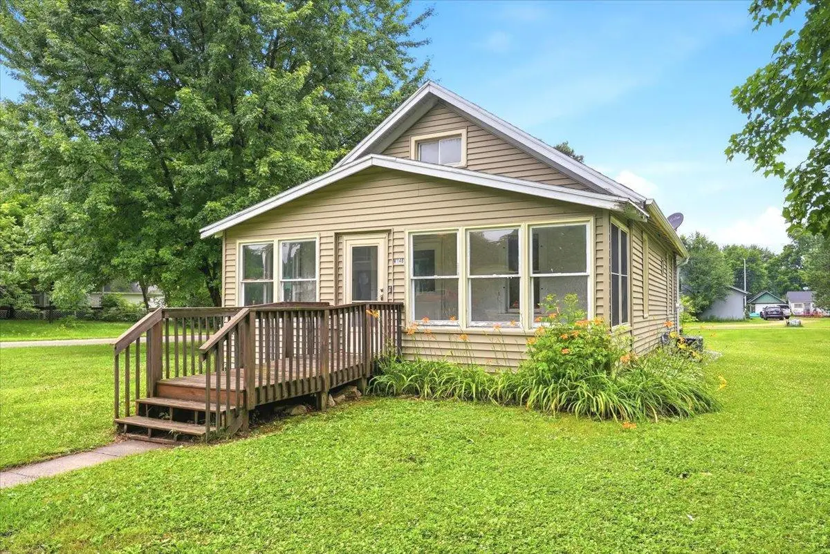 146 W Winter Avenue, Elmwood, WI 54740 - #1