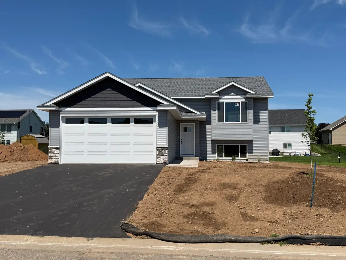 1625 Squirrel Way, New Richmond, WI 54017 - #1