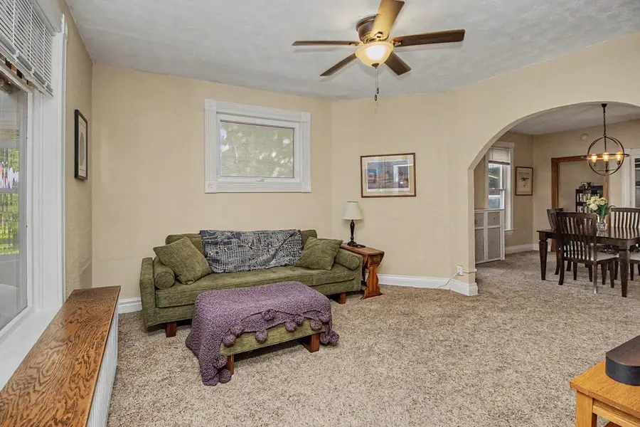 1714 Hewitt Avenue, Saint Paul, MN 55104 - #3