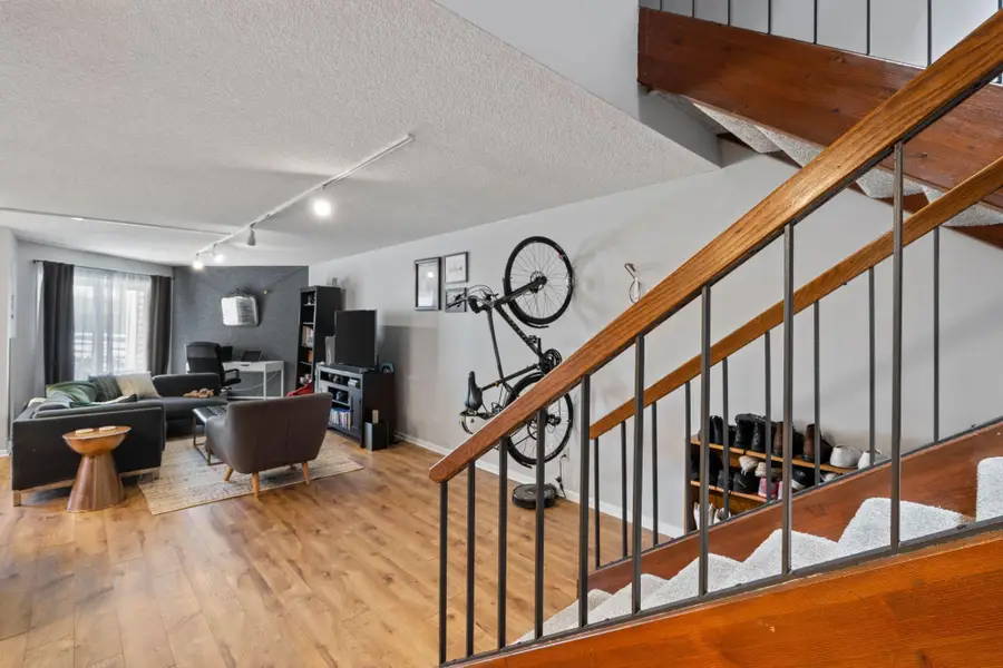 1372 Carling Drive #207, Saint Paul, MN 55108 - #3
