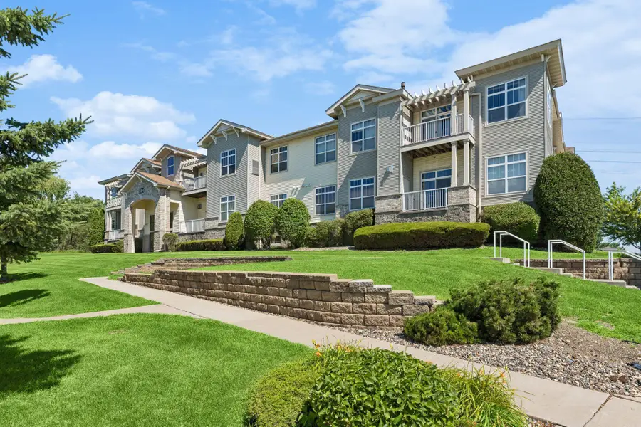 1244 County Road D E #102, Maplewood, MN 55109 - #2