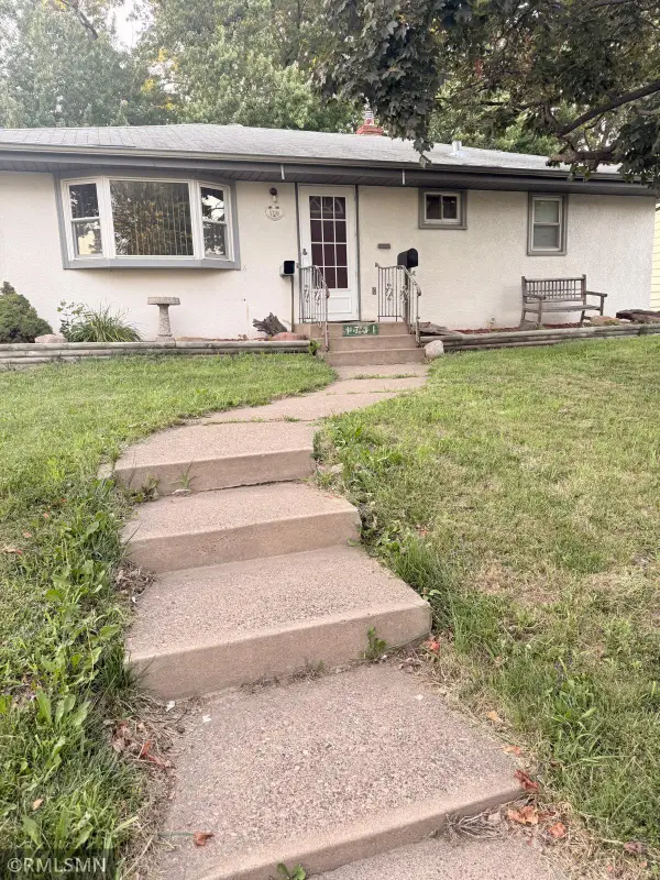 1731 California Avenue E, Saint Paul, MN 55106