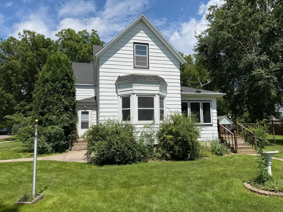 411 16th Street S, Benson, MN 56215 - #3