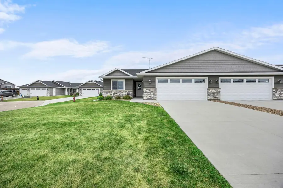 885 Tall Grass Court, Wanamingo, MN 55983 - #2