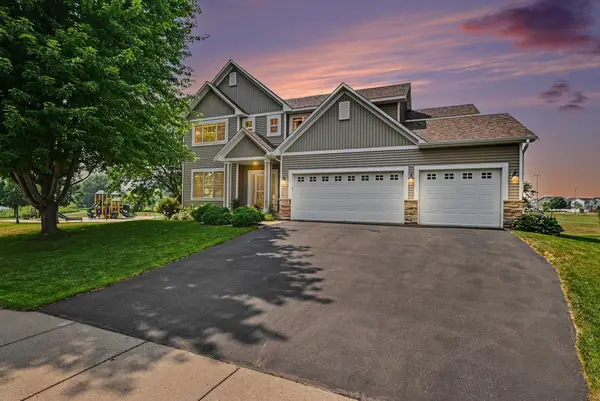 1876 Foothill Trail, Shakopee, MN 55379
