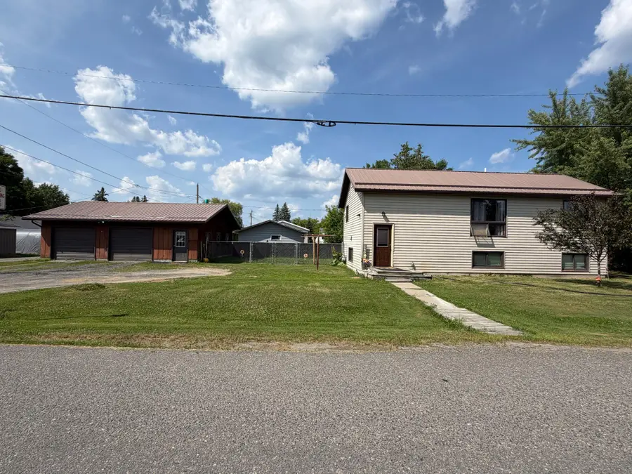 1632 4th Avenue E, International Falls, MN 56649 - #3