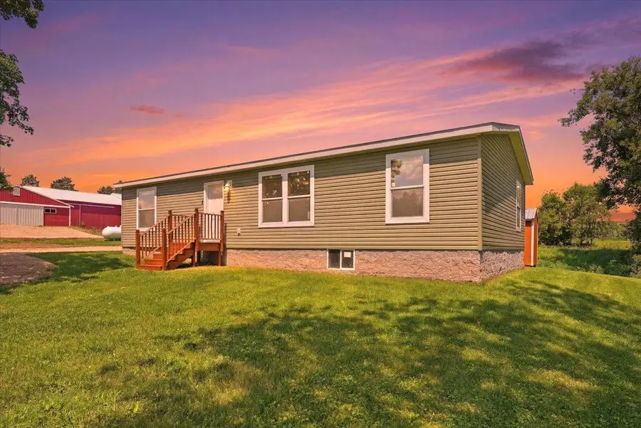 3138 Pierce Saint Croix Rd, Spring Valley, WI 54767 - #2