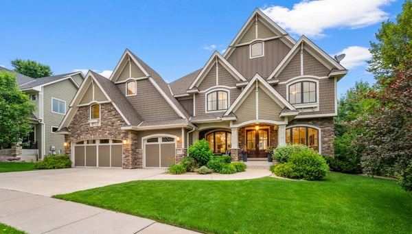 15510 53rd Avenue N, Plymouth, MN 55446