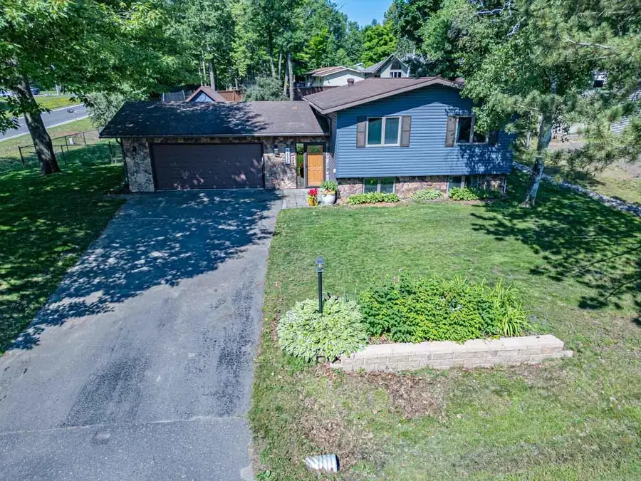 4621 5th Avenue W, Hibbing, MN 55746 - #3