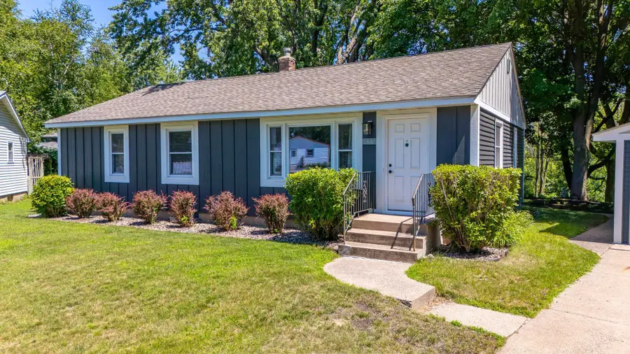 6332 Oak Knoll Plaza, Woodbury, MN 55125 - #2