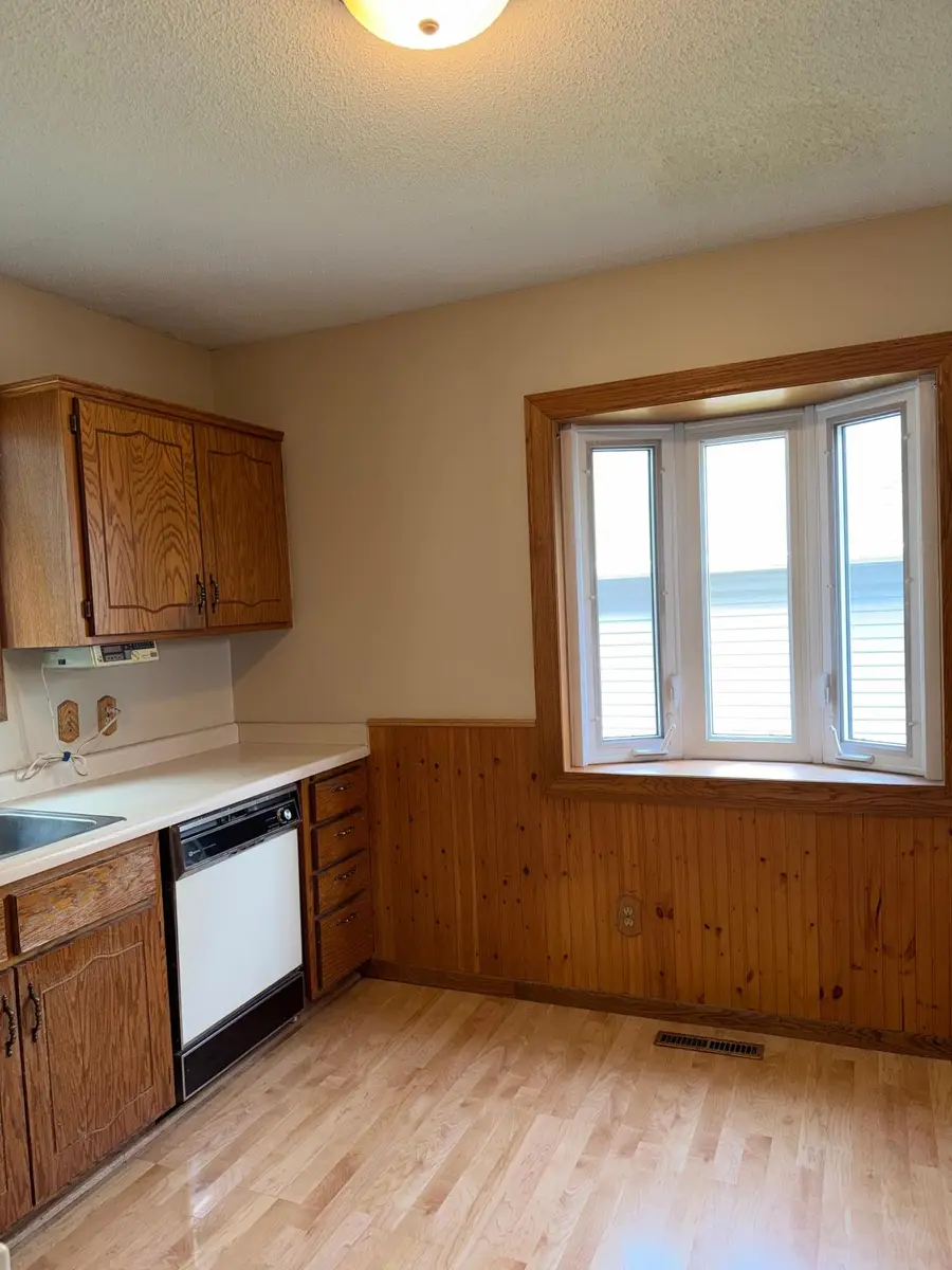2635 Guthrie Avenue N, Oakdale, MN 55128 - #3