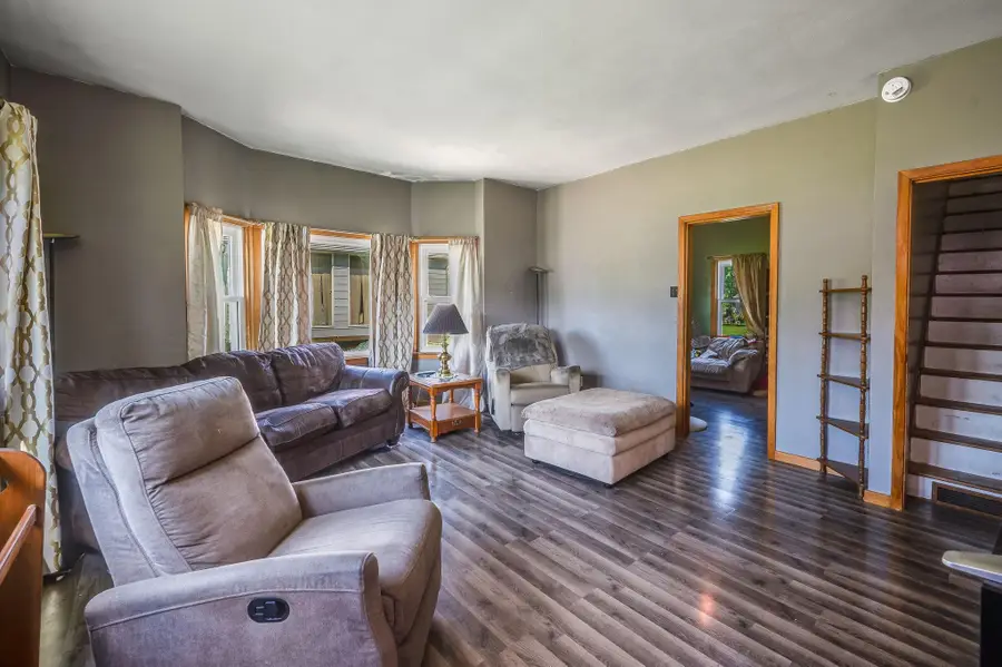 319 E 10th Street, Blue Earth, MN 56013 - #3