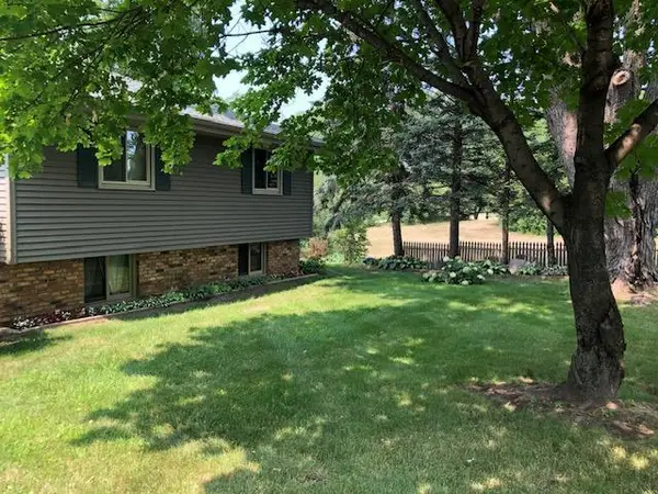 1225 Janett Avenue Ne, Saint Michael, MN 55376