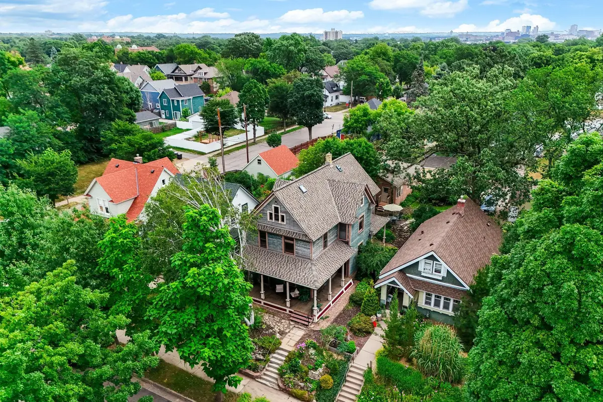 722 Queen Avenue N, Minneapolis, MN 55411 - #1