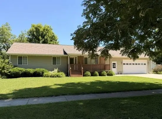 521 11 Street, Heron Lake, MN 56137