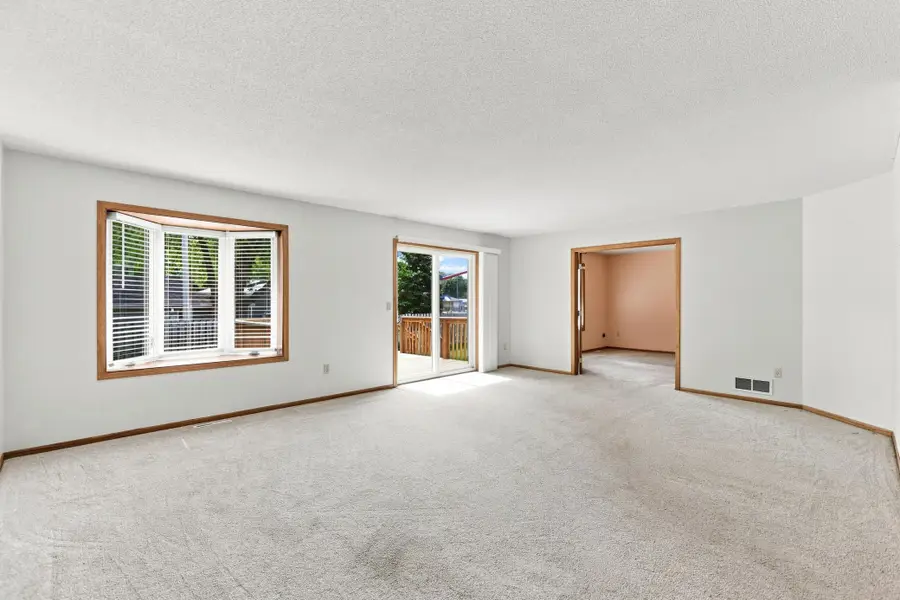 616 Jefferson Avenue Sw, Watertown, MN 55388 - #3