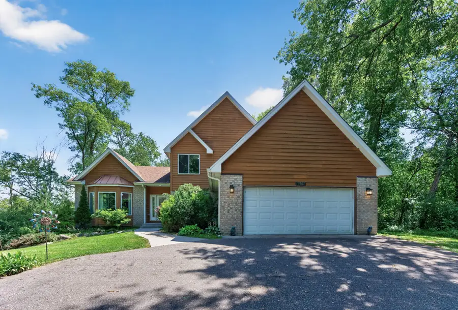 13707 Green Briar Drive, Minnetonka, MN 55305 - #2