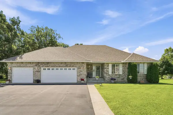 38249 Everton Avenue, North Branch, MN 55056