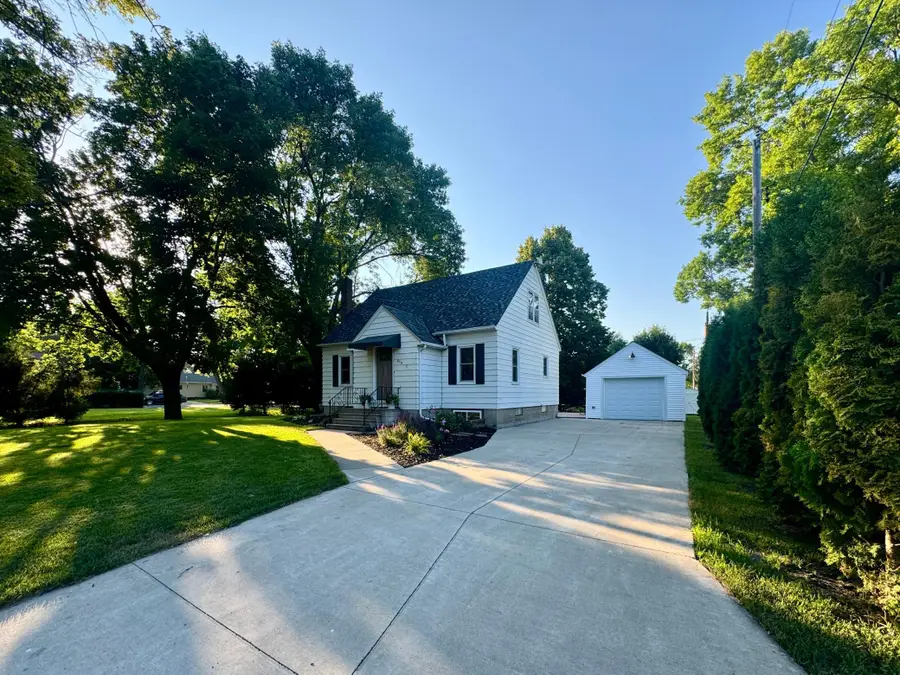 314 Colfax Avenue Nw, Renville, MN 56284 - #3